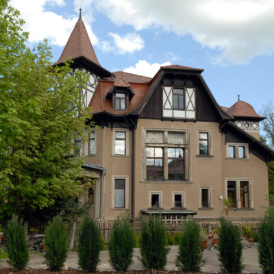 Foto vom Jugendzentrum in Flöha, eine alte Villa